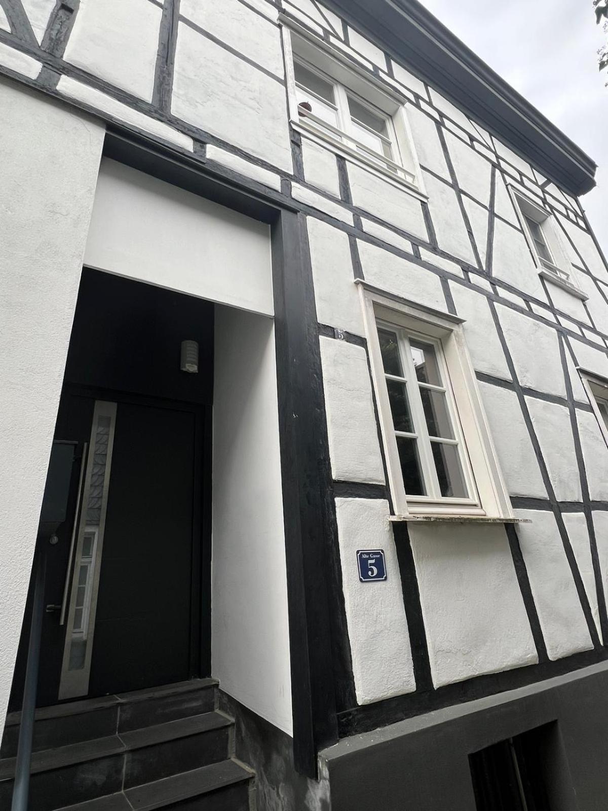 100M E-Ladestation - Max 4 Pers - Duesseldorf - Ruhrgebiet - Pilgerstaette Apartment Velbert Ngoại thất bức ảnh